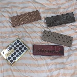 Bundle of urban decay palettes
